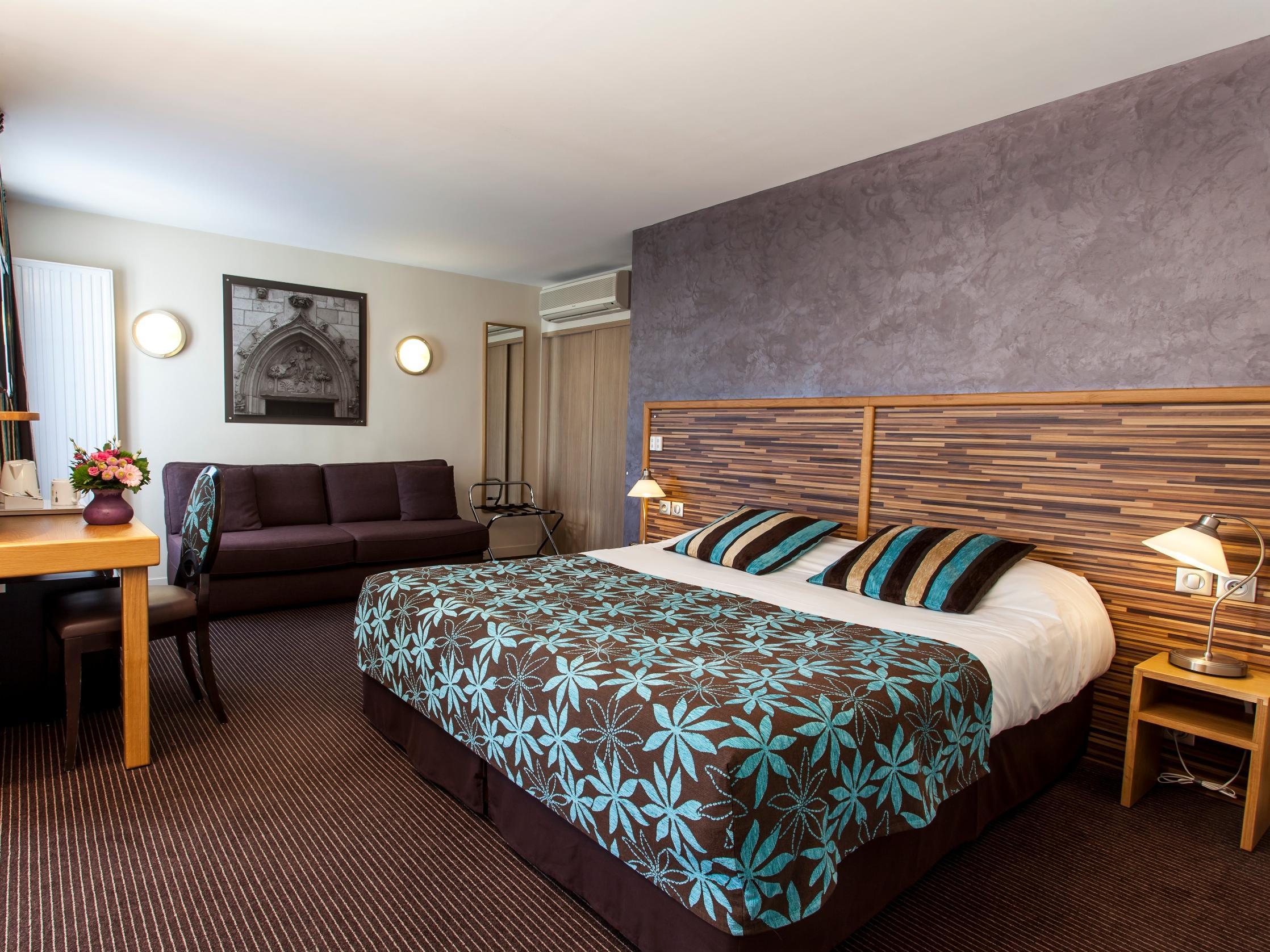 Logis - Le Christina Hotel
