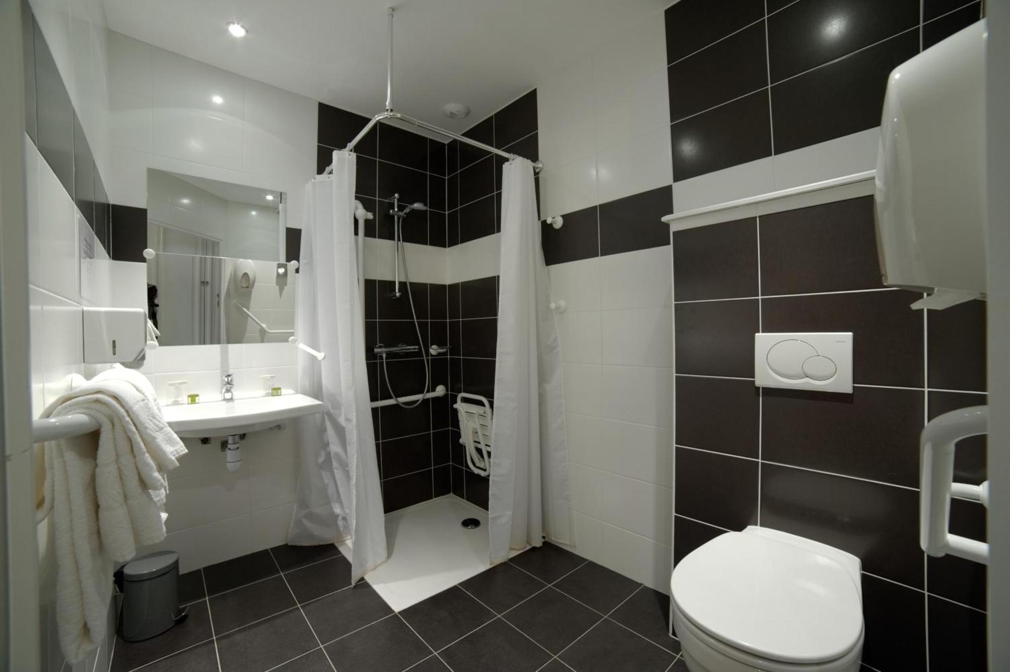 Hotel Logis - Le Christina Bourges