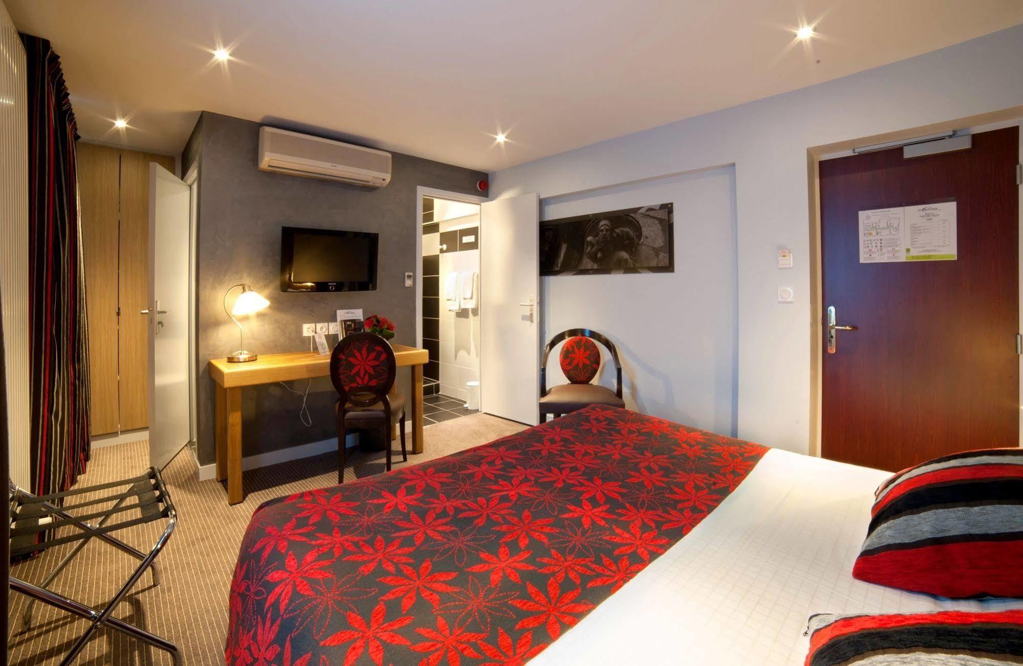 Logis - Le Christina 3*